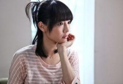 女主在娱乐圈吃瓜文小说,女主的瓜田奇遇记